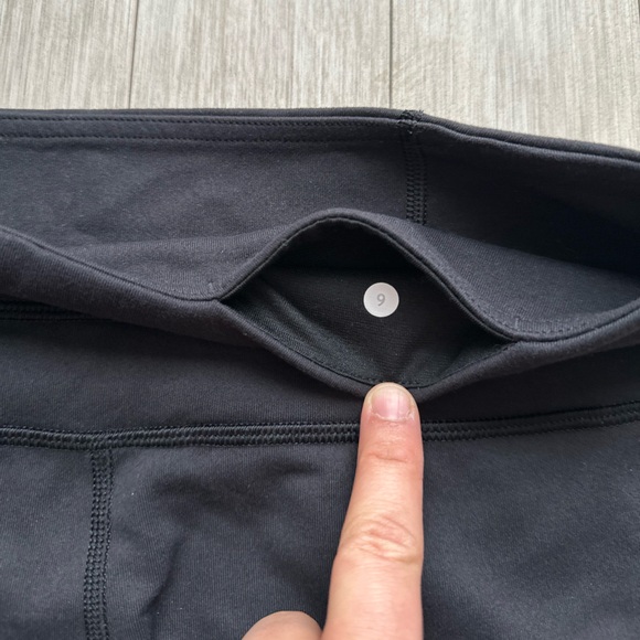 Lululemon Athletica Straight legs Black Leggings Size 6 - Picture 9 of 9